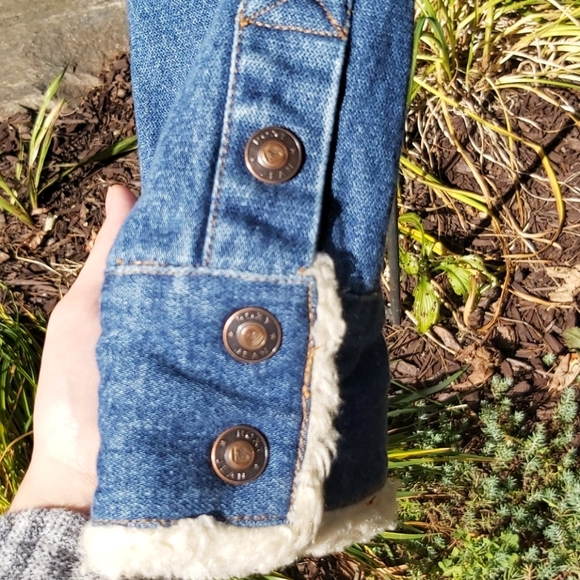 Vintage Roxy Jean Jacket - Picture 4 of 9